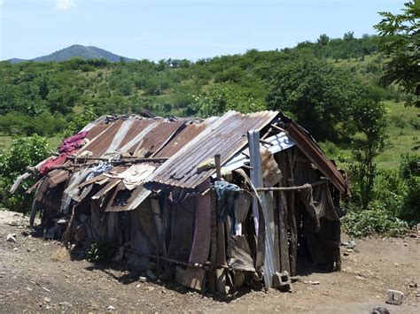 tin metals to make houses in haiti|haitian madeshift homes.